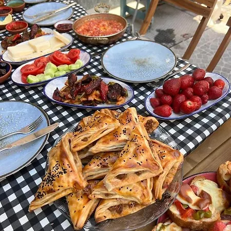 Palacaki Bed & Breakfast
