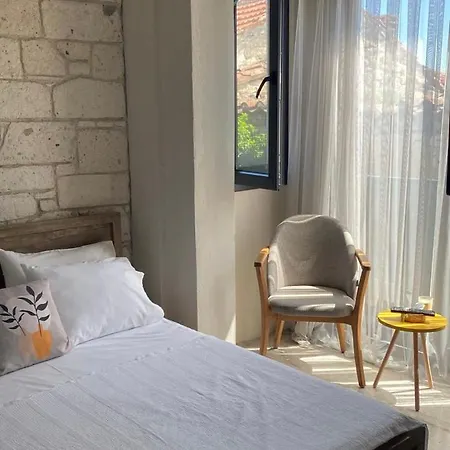 Palacaki Bed & Breakfast *