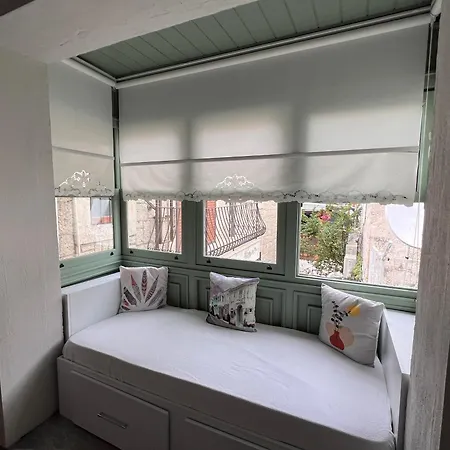 Palacaki Bed & Breakfast *