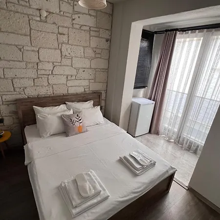 Palacaki Bed & Breakfast